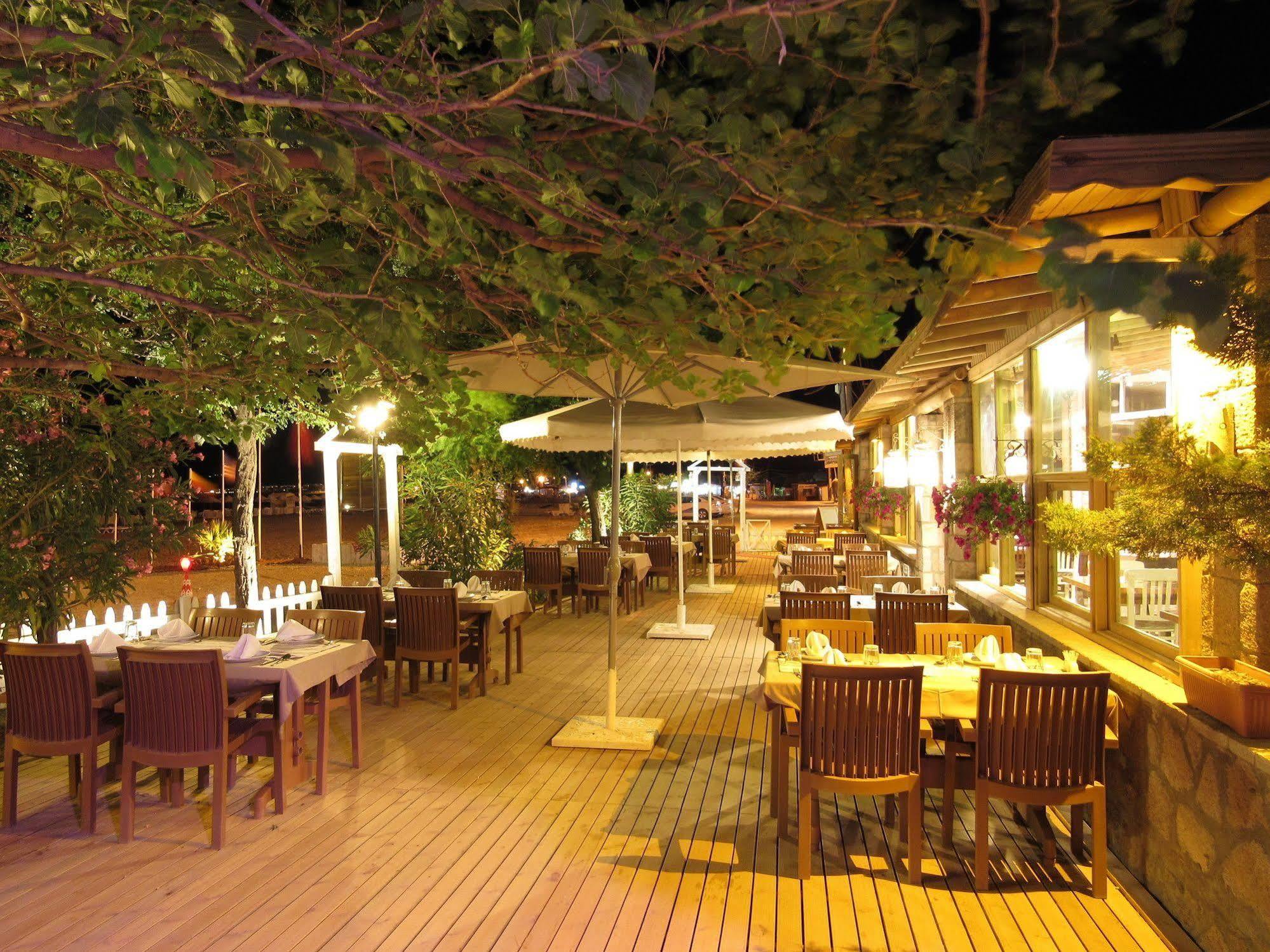 Assos Hunters Hotel (Adults Only) Ngoại thất bức ảnh