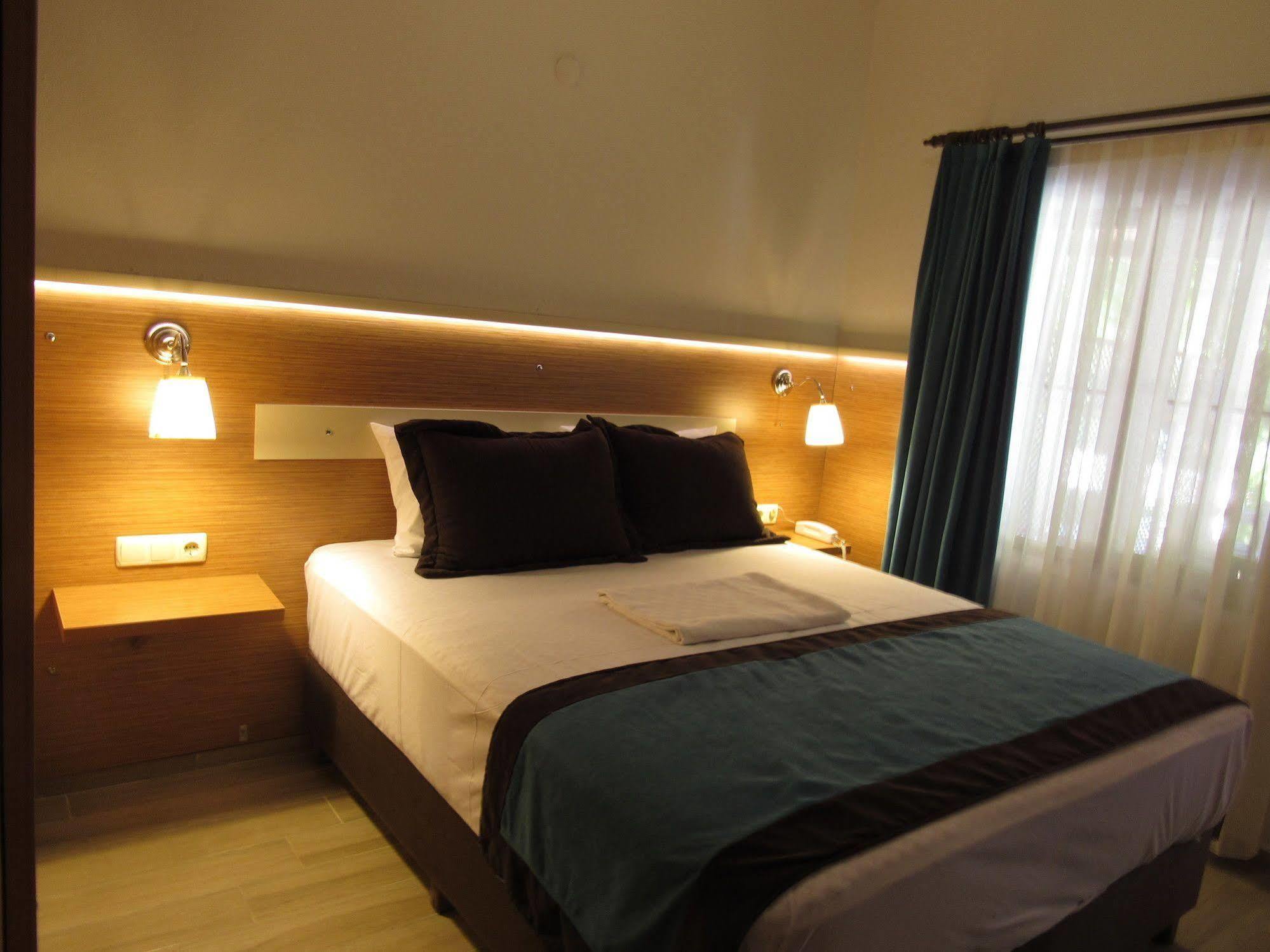 Assos Hunters Hotel (Adults Only) Ngoại thất bức ảnh