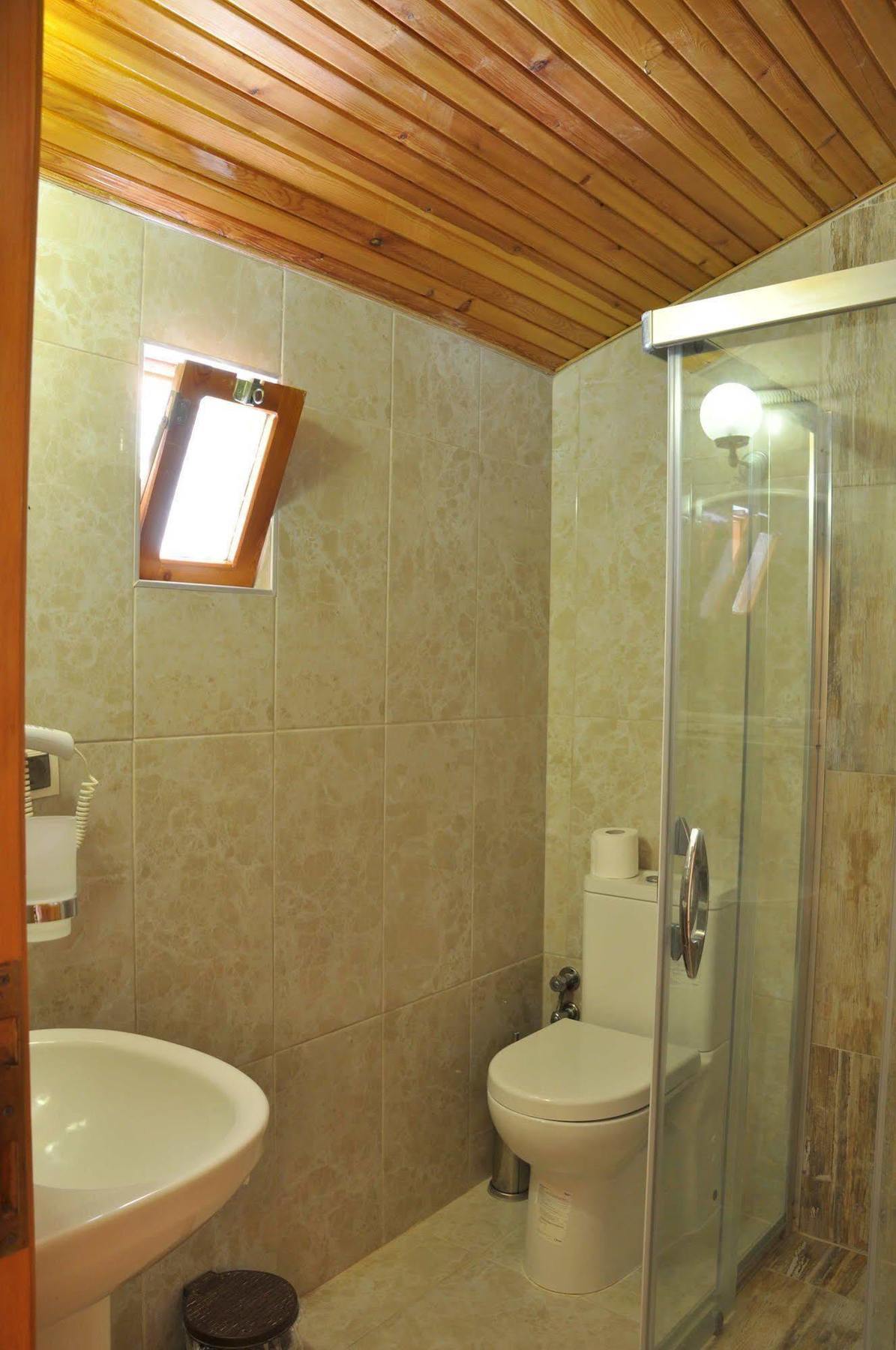 Assos Hunters Hotel (Adults Only) Ngoại thất bức ảnh