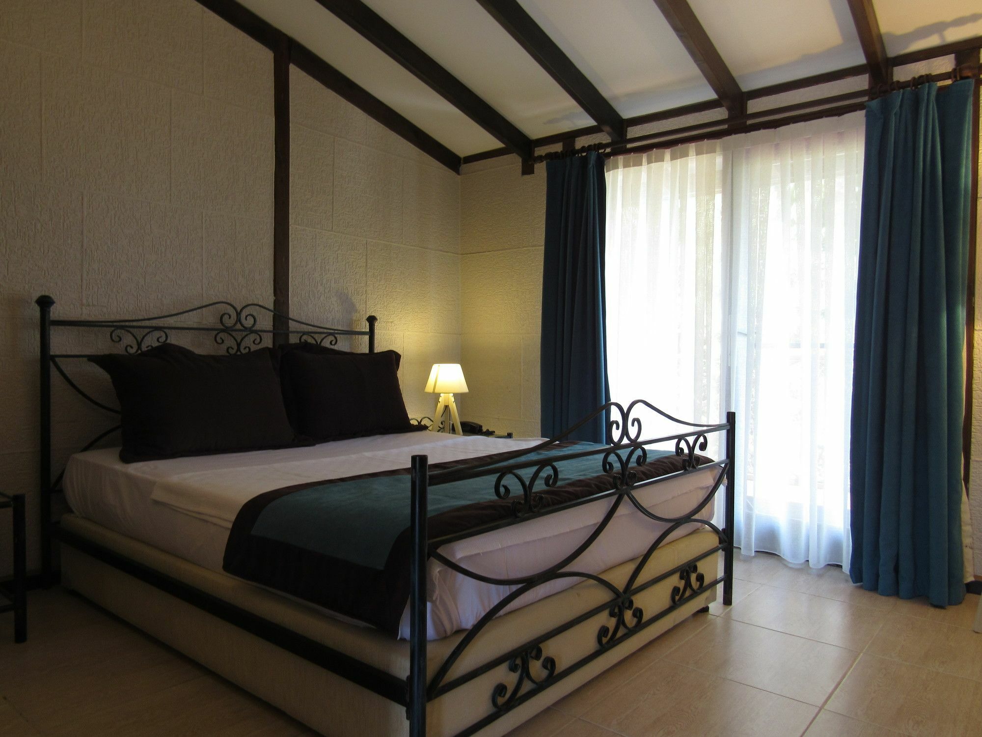 Assos Hunters Hotel (Adults Only) Ngoại thất bức ảnh