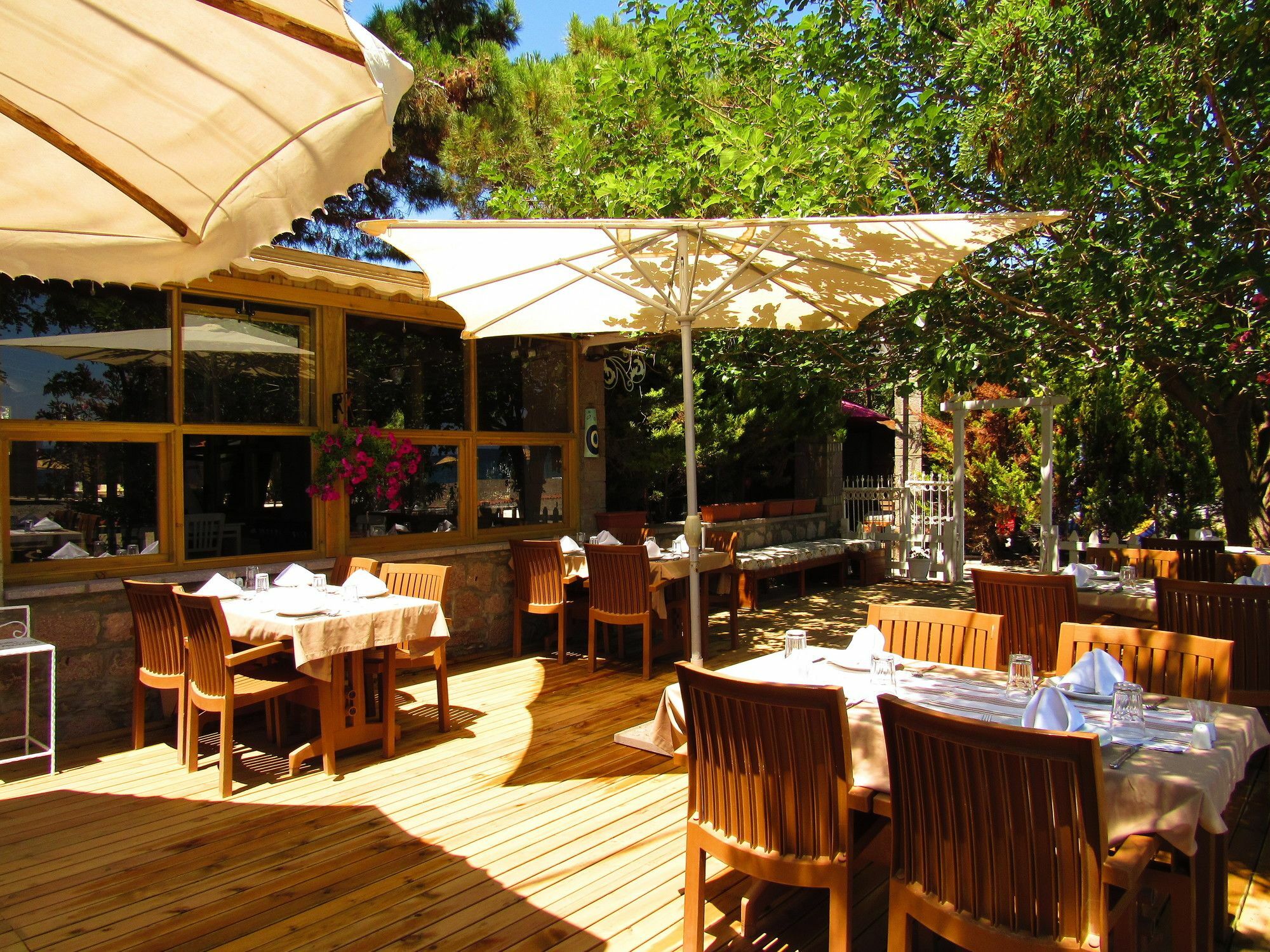 Assos Hunters Hotel (Adults Only) Ngoại thất bức ảnh