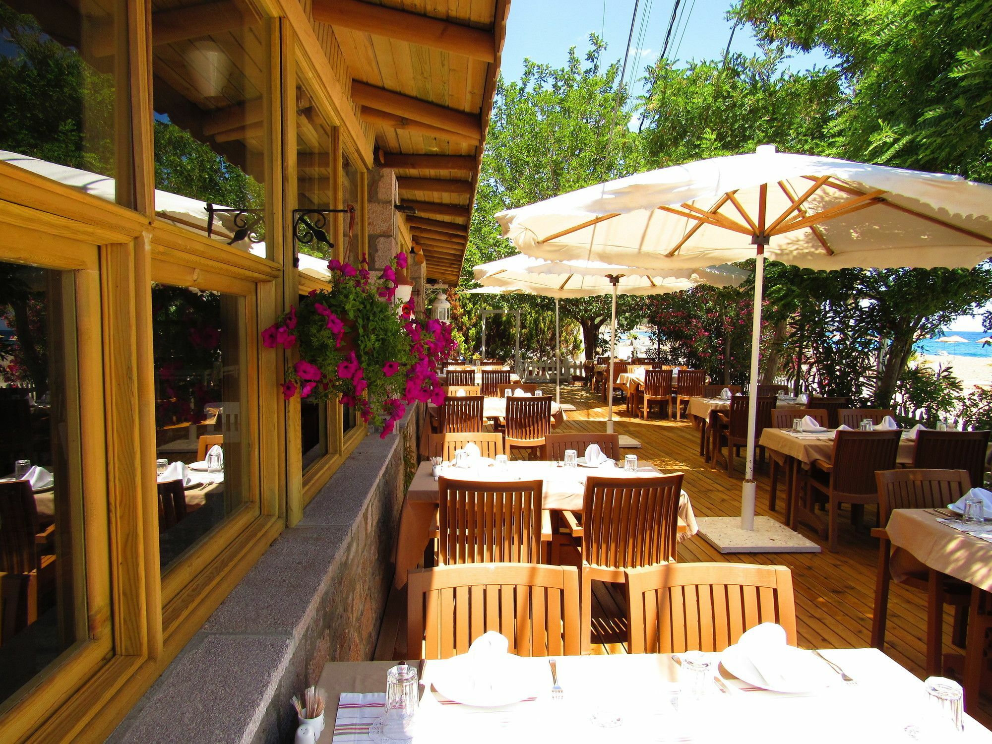 Assos Hunters Hotel (Adults Only) Ngoại thất bức ảnh